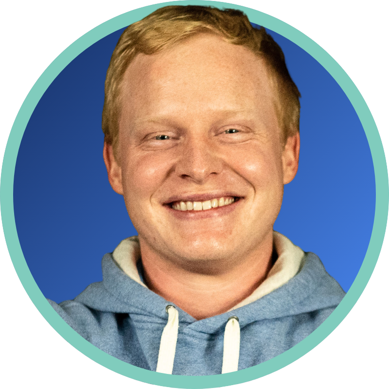 {{ picture_of_text }} {{ content.blog_author.display_name }}